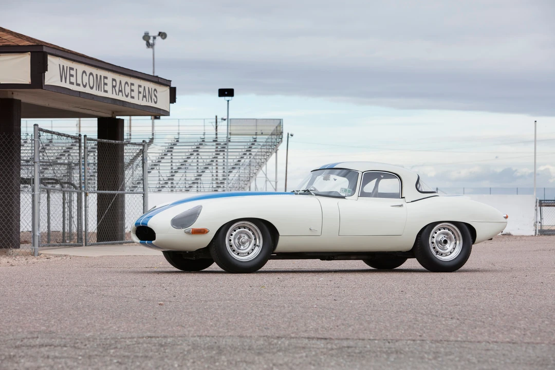 1963 Jaguar E-Type Lightweight - Image 9 of 31