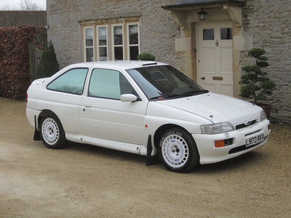 1994 Ford Escort RS Cosworth - Image 18 of 23