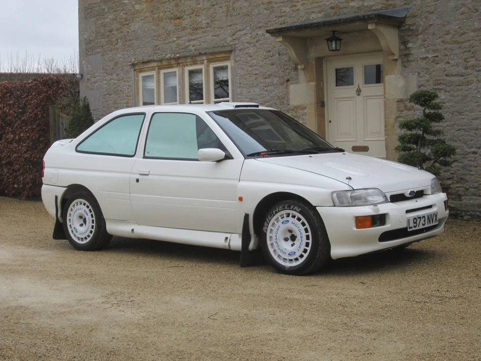 1994 Ford Escort RS Cosworth - Image 19 of 23