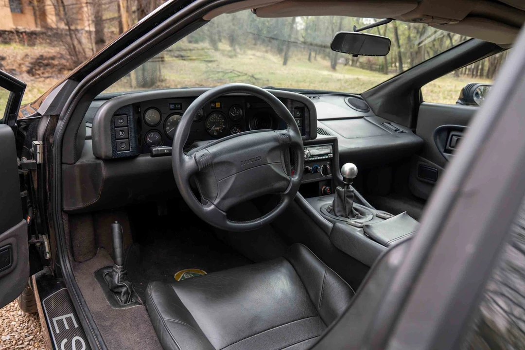 1995 Lotus Esprit Series 4 - Image 20 of 31