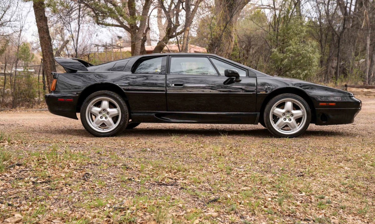 1995 Lotus Esprit Series 4 - Image 6 of 31