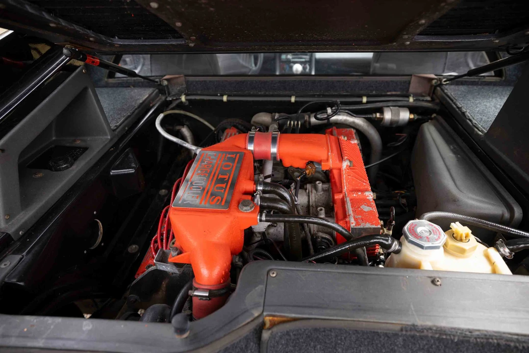 1995 Lotus Esprit Series 4 - Image 31 of 31