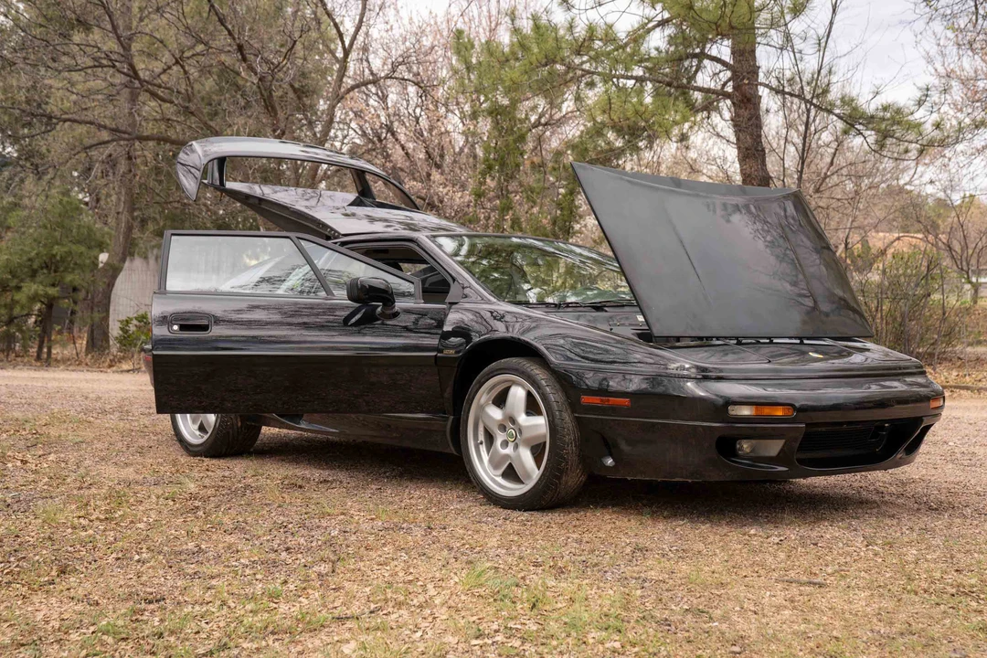 1995 Lotus Esprit Series 4 - Image 29 of 31