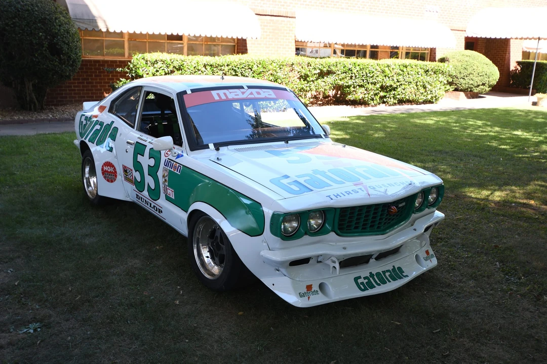 1976 Mazda - Image 2 of 31