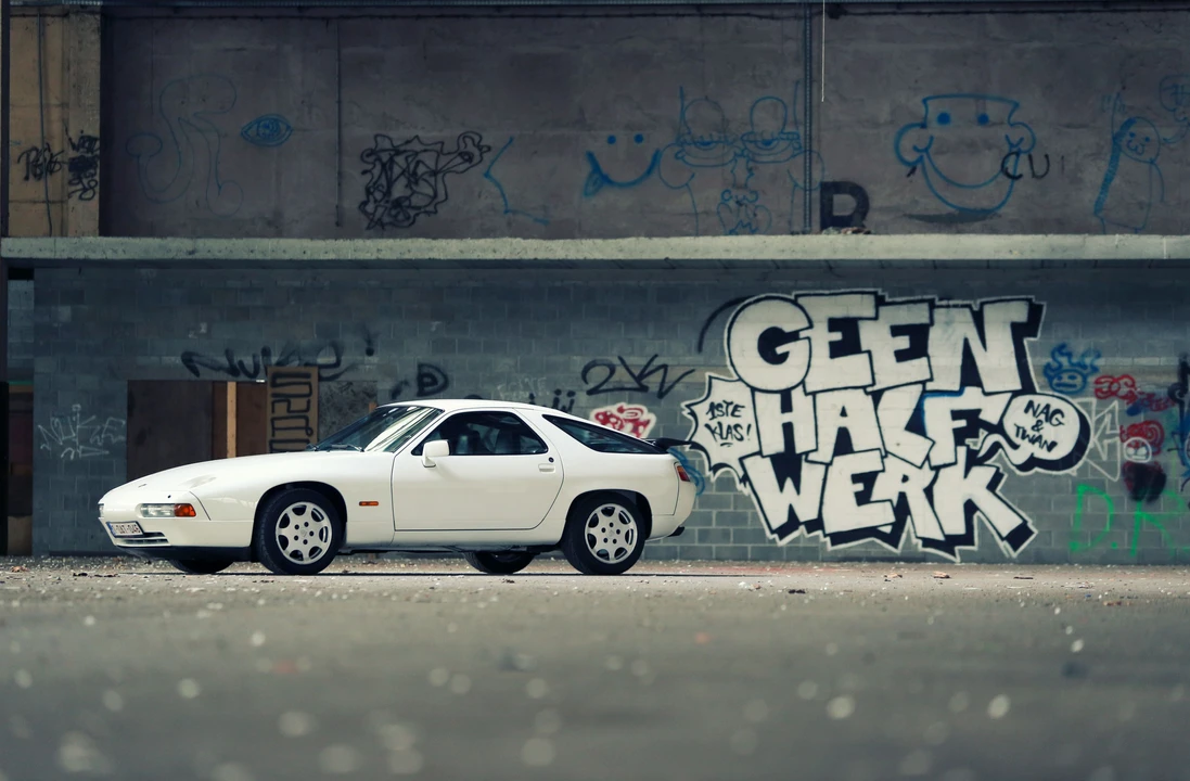 1987 Porsche 928 S4 CS/SE - Image 16 of 31