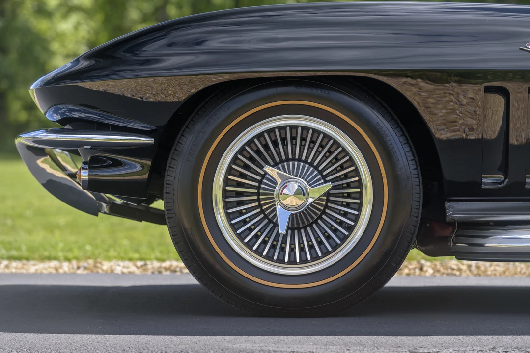 1966 Chevrolet Corvette C2 - Image 2 of 31