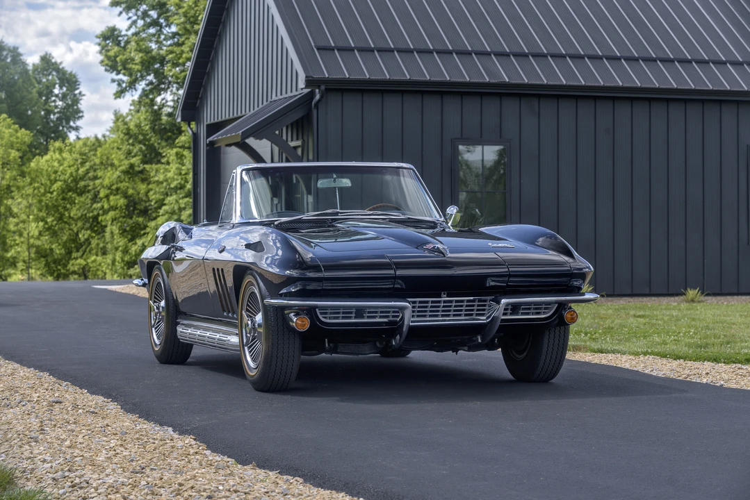 1966 Chevrolet Corvette C2 - Image 19 of 31
