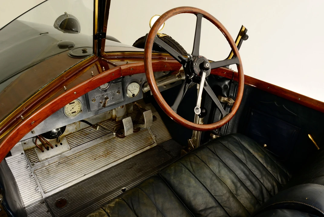 1927 Renault - Image 8 of 31