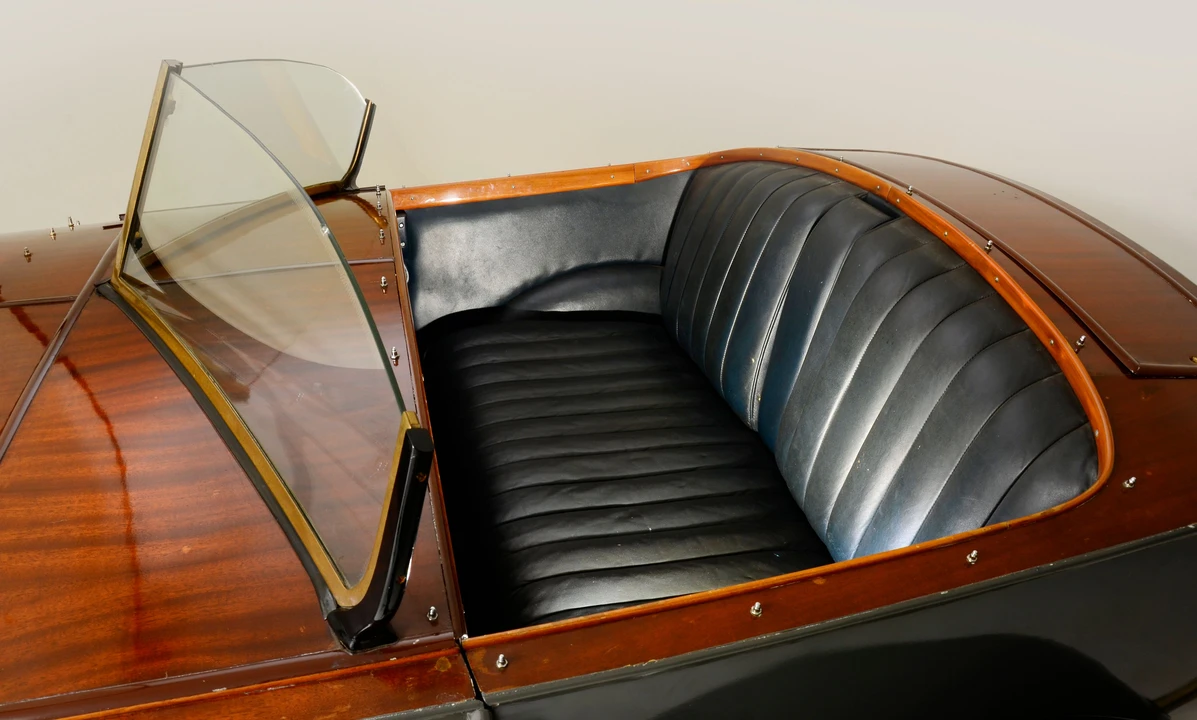 1927 Renault - Image 3 of 31