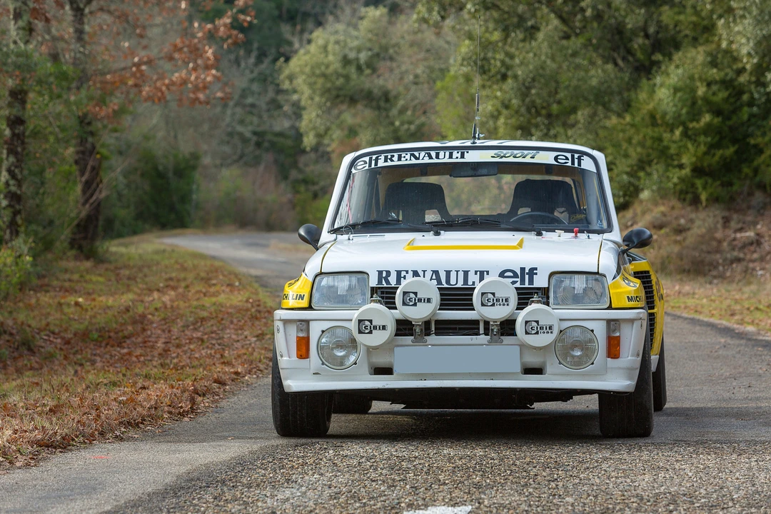 Renault 5 Turbo 2 - Image 10 of 31