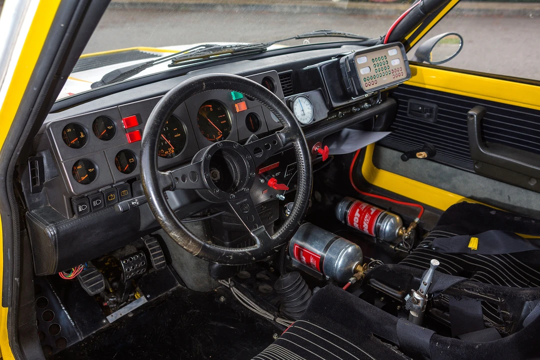 Renault 5 Turbo 2 - Image 18 of 31