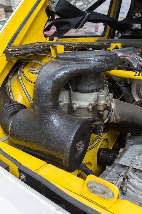Renault 5 Turbo 2 - Image 27 of 31