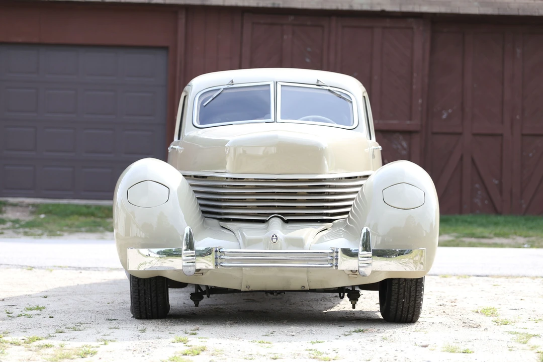 1936 Cord 810 & 812 - Image 7 of 15