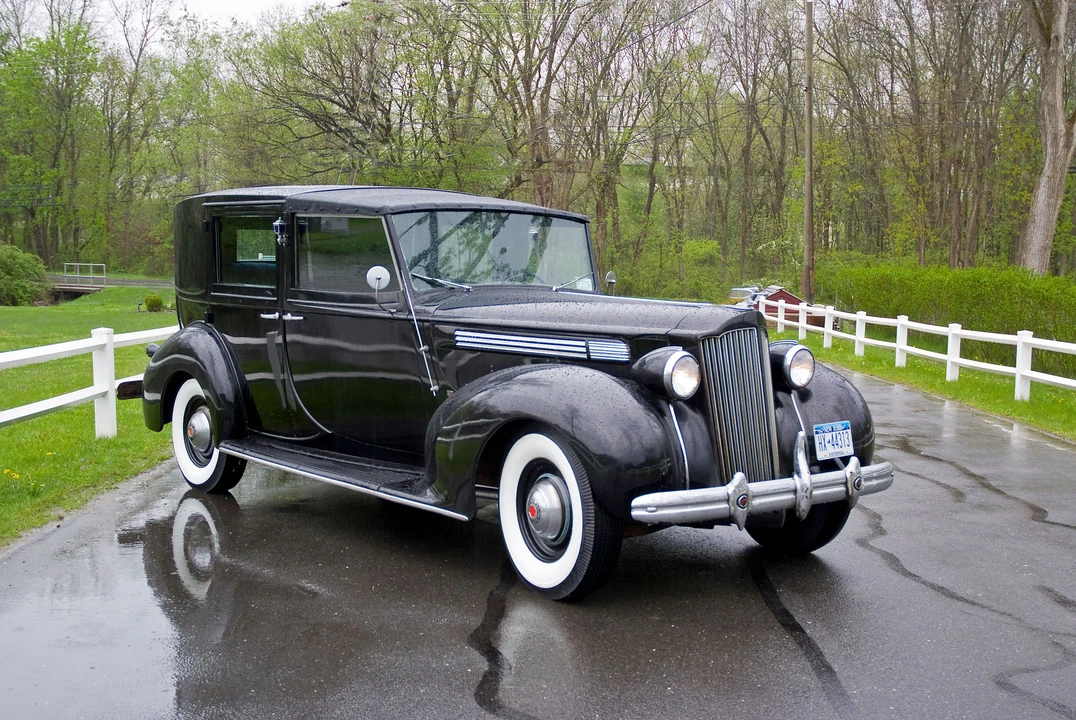 1939 Packard Eight - Image 10 of 19