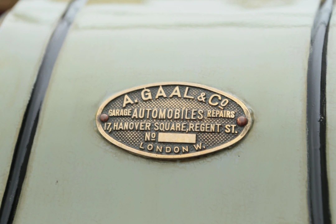 1910 Renault - Image 3 of 27