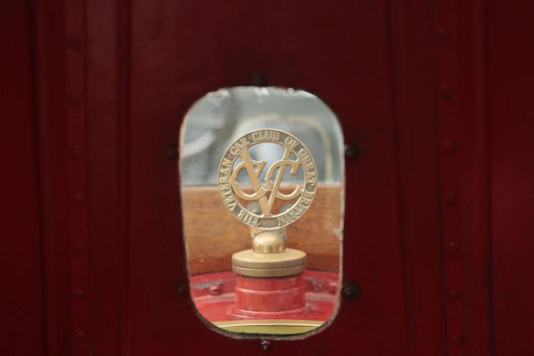1910 Renault - Image 7 of 27