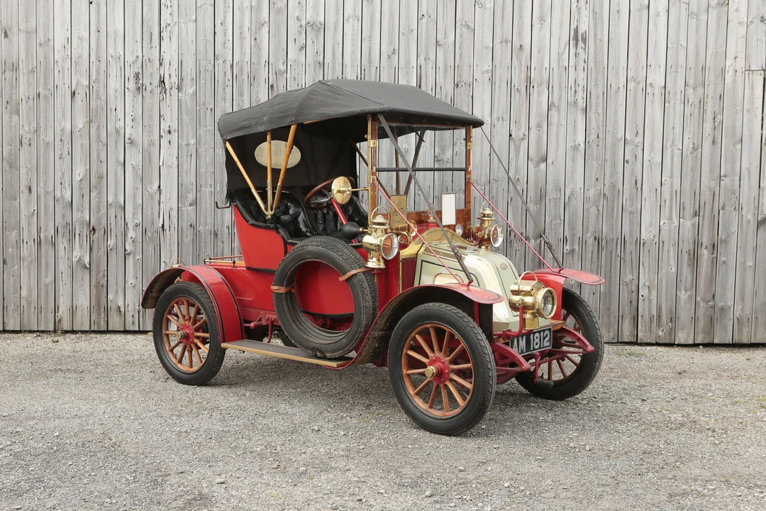 1910 Renault - Image 15 of 27