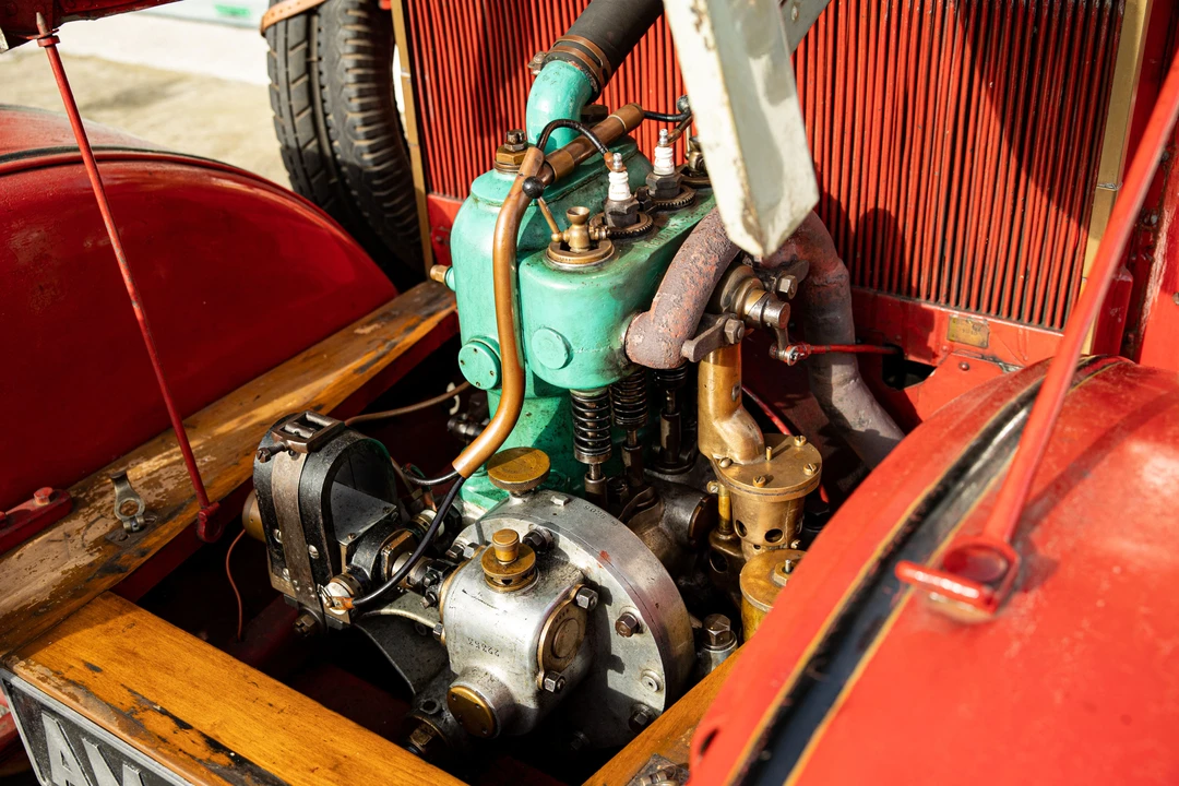 1910 Renault - Image 15 of 29