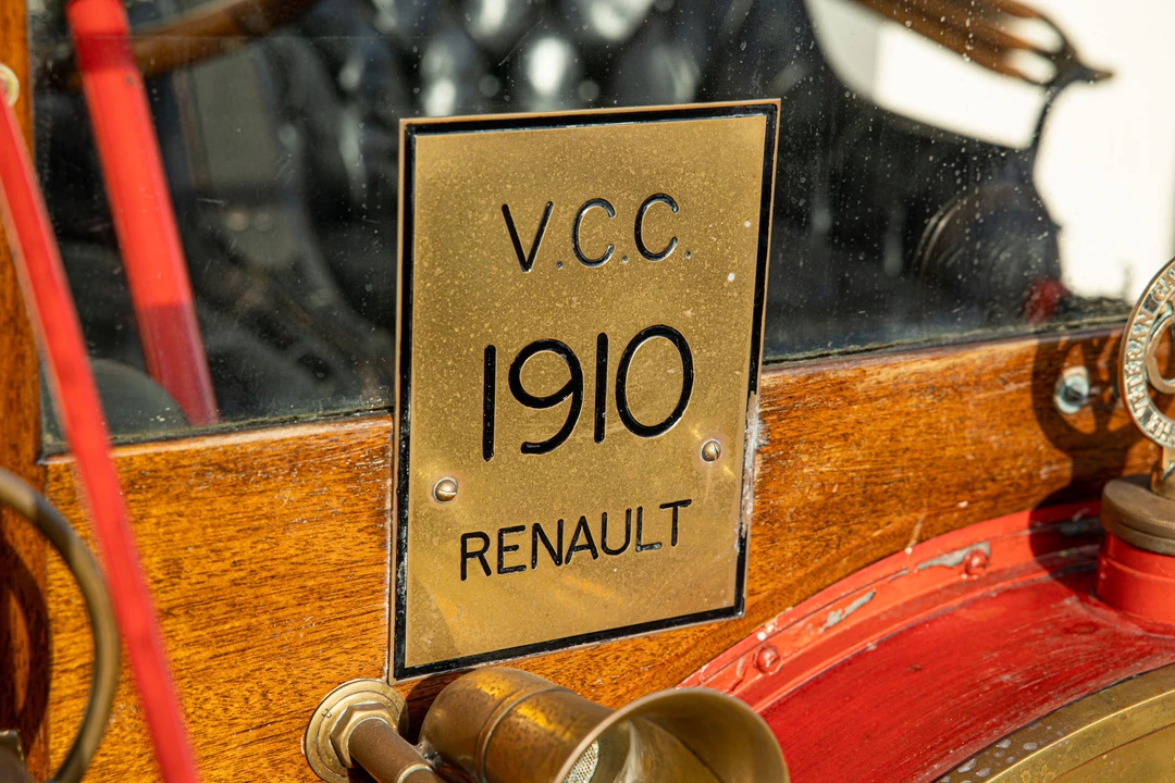 1910 Renault - Image 21 of 29