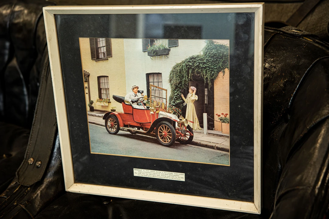 1910 Renault - Image 3 of 29