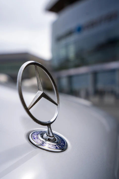 2003 Mercedes-Benz W220 S-Class - Image 11 of 31