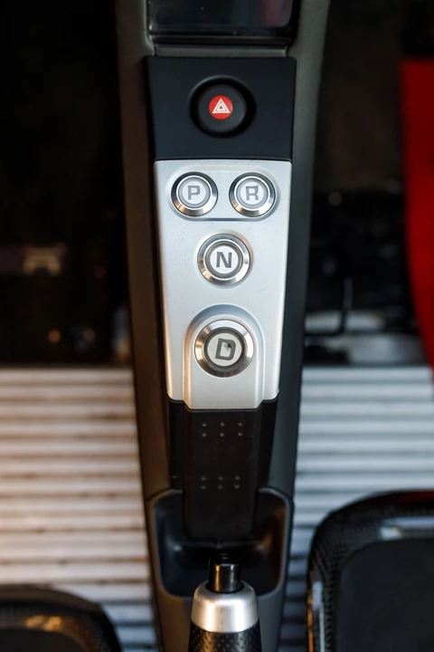 2010 Tesla Roadster - Image 17 of 31