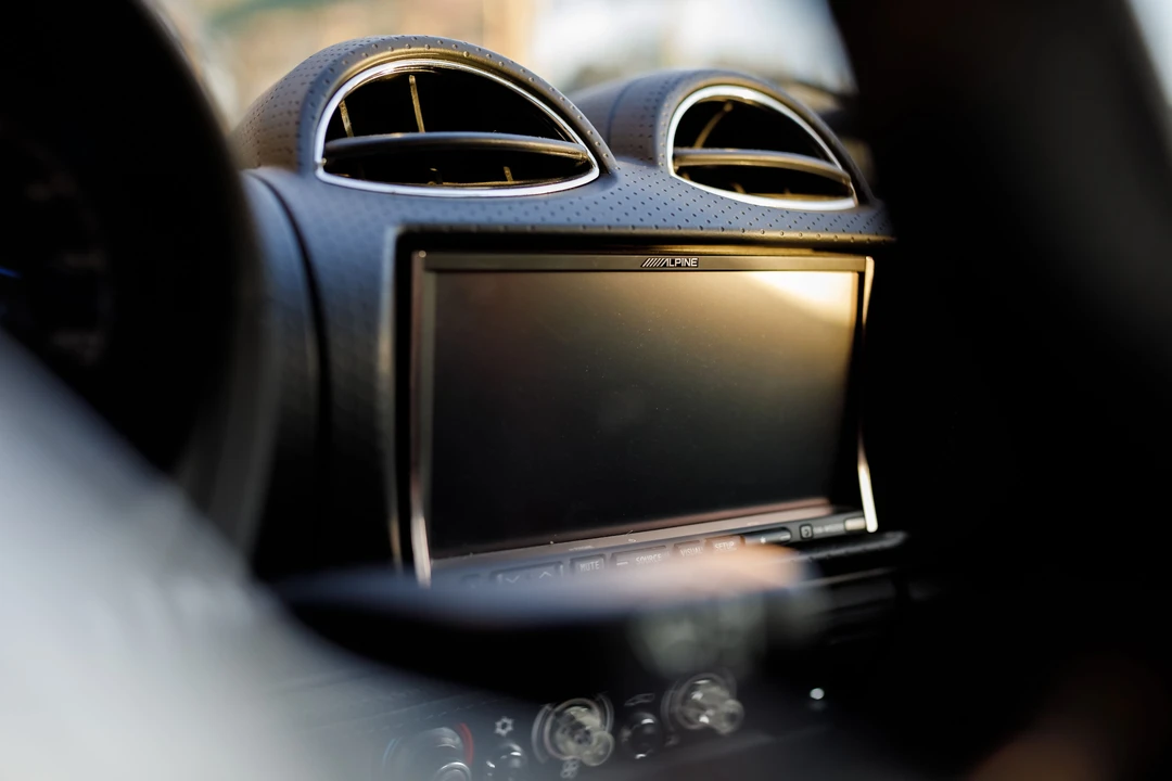2010 Tesla Roadster - Image 19 of 31