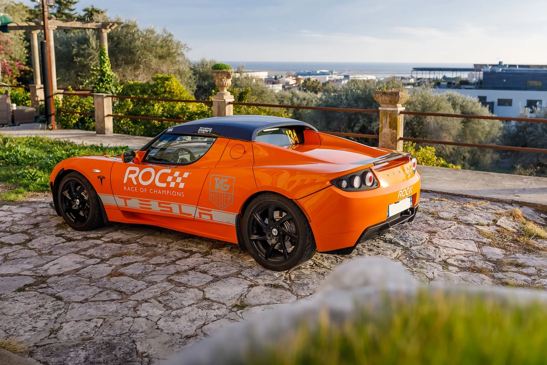 2010 Tesla Roadster - Image 7 of 31