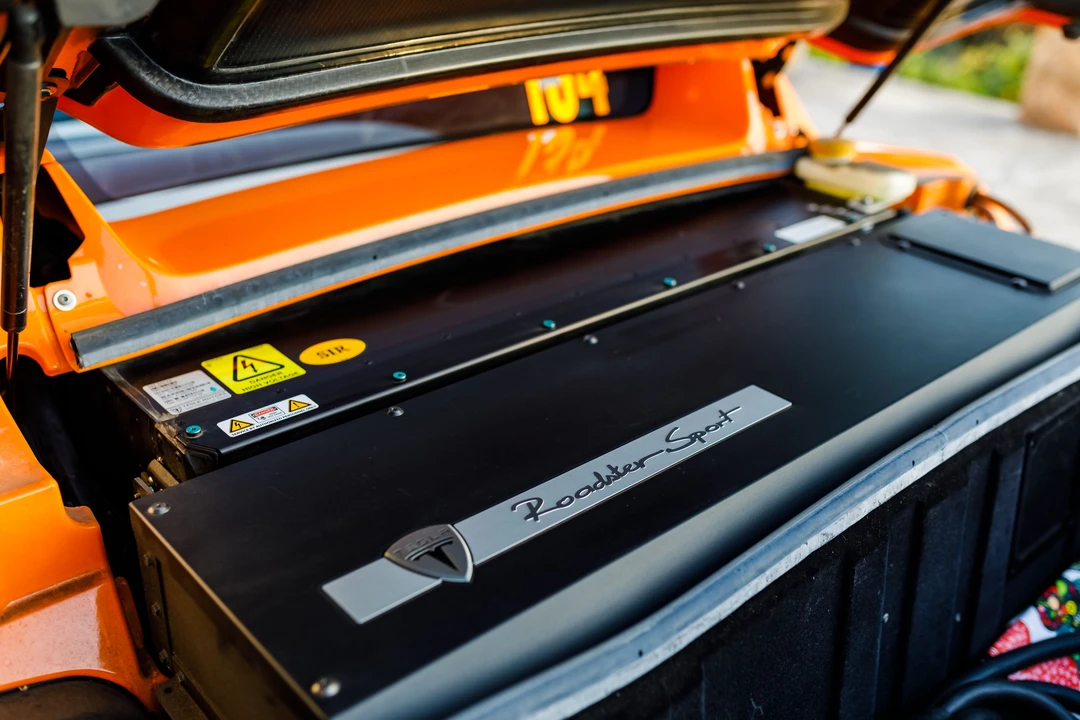 2010 Tesla Roadster - Image 24 of 31