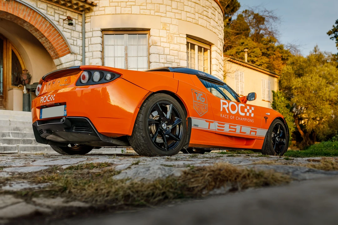 2010 Tesla Roadster - Image 9 of 31
