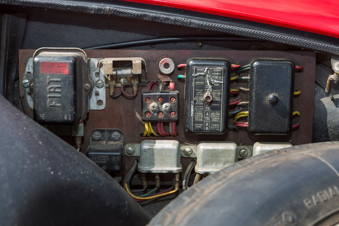 Ferrari Dino 246 GT - Image 24 of 31