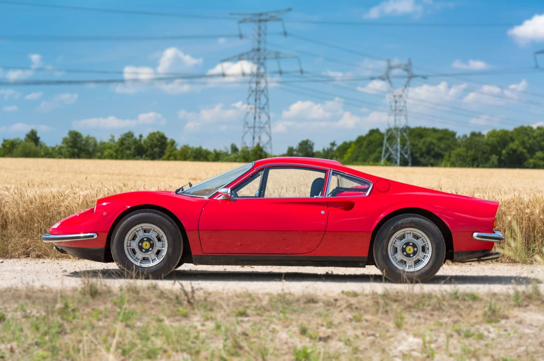 Ferrari Dino 246 GT - Image 2 of 31