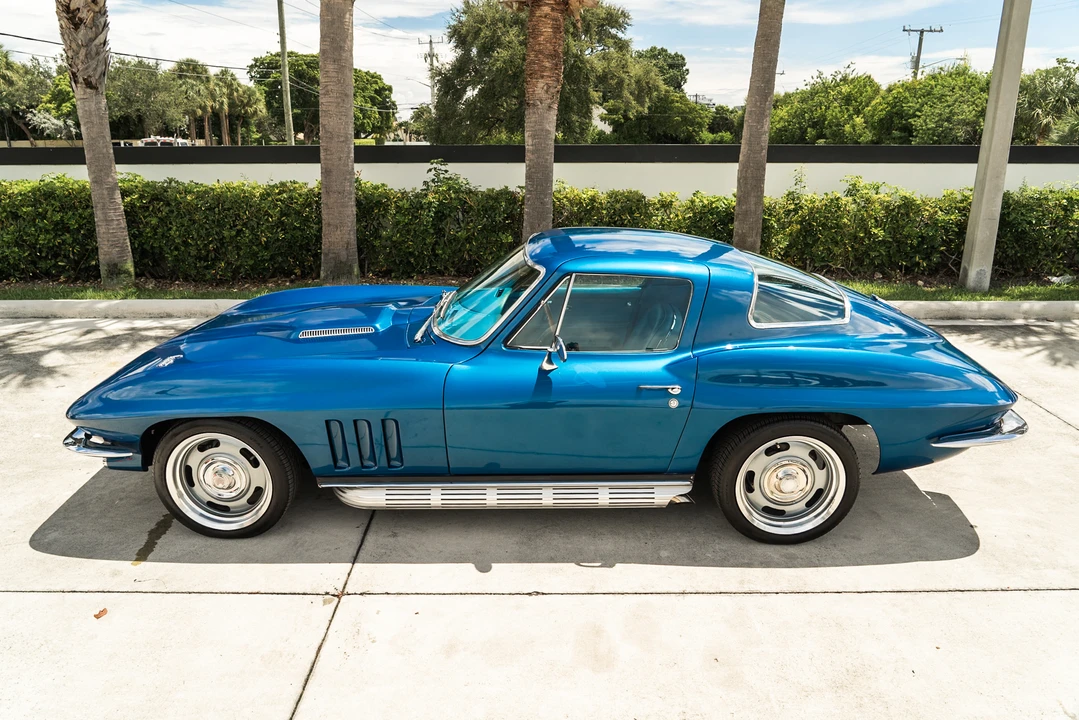 1966 Chevrolet Corvette C2 - Image 3 of 31