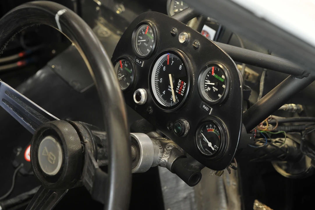 1970 Aston Martin DBS V8 - Image 9 of 27