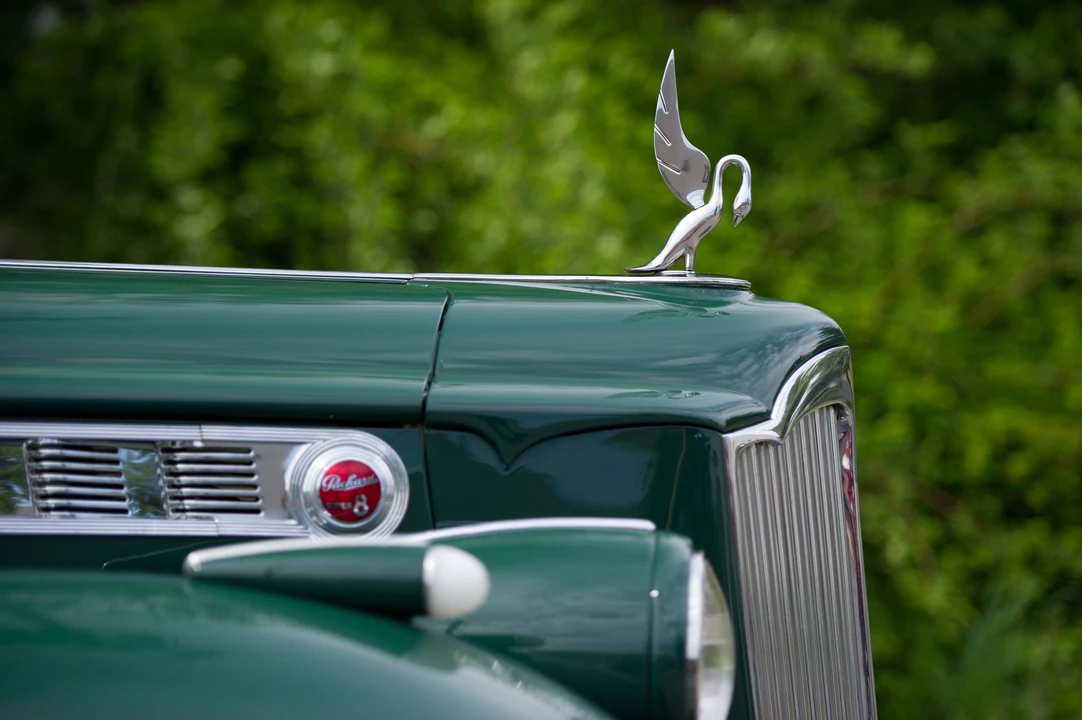 1940 Packard Eight - Image 8 of 10
