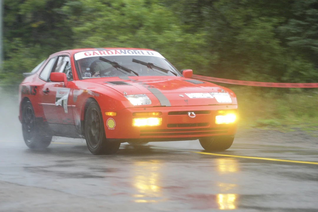 1986 Porsche 944 Turbo - Image 13 of 31