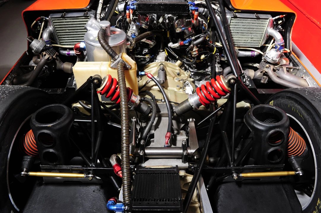 Porsche 956 & 962 - Image 17 of 20