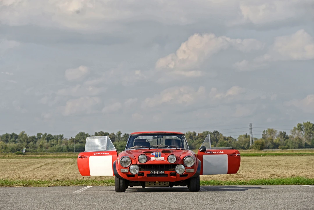 Abarth - Image 18 of 31
