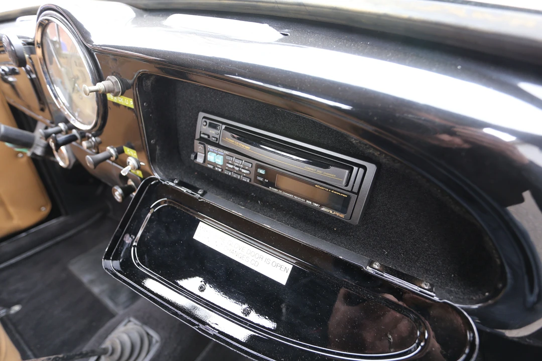 1956 Morris Minor - Image 4 of 10