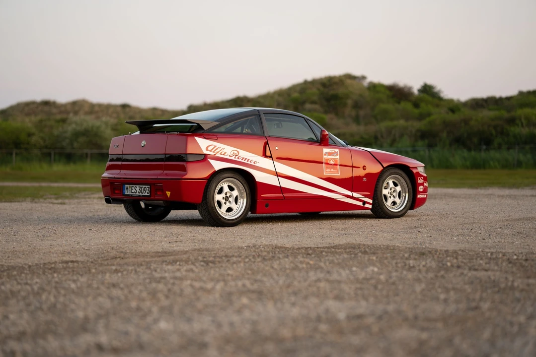 1993 Alfa Romeo SZ - Image 8 of 31