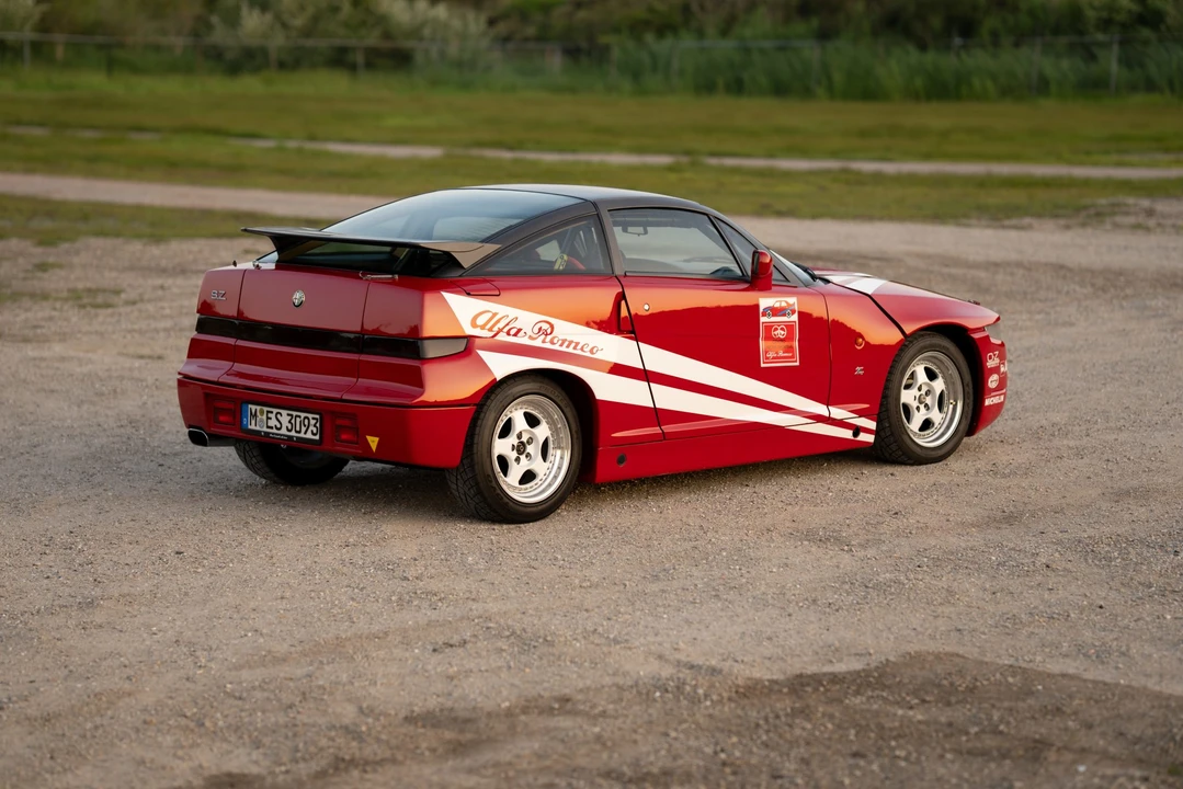 1993 Alfa Romeo SZ - Image 9 of 31