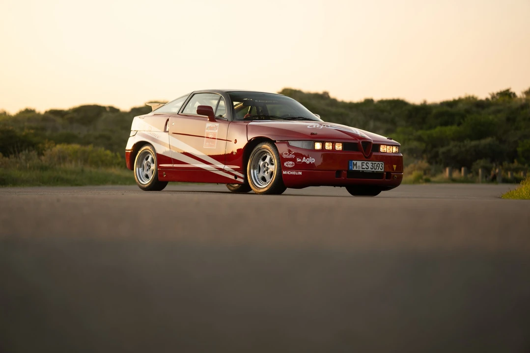 1993 Alfa Romeo SZ - Image 30 of 31