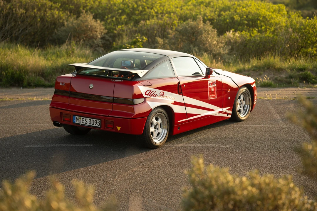 1993 Alfa Romeo SZ - Image 10 of 31