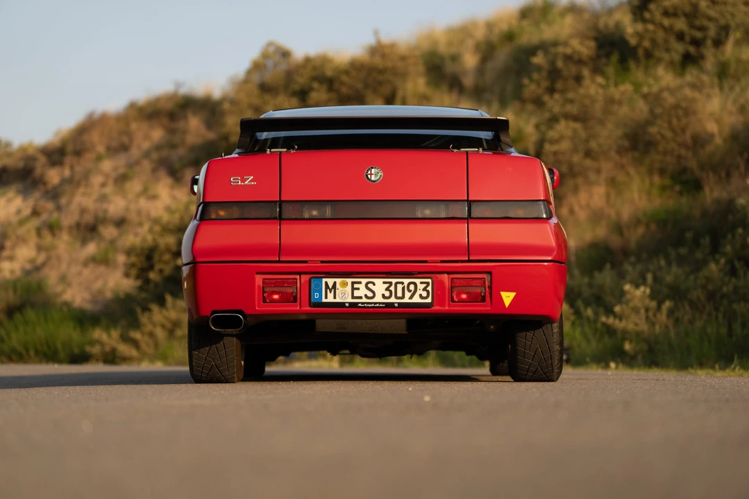 1993 Alfa Romeo SZ - Image 13 of 31