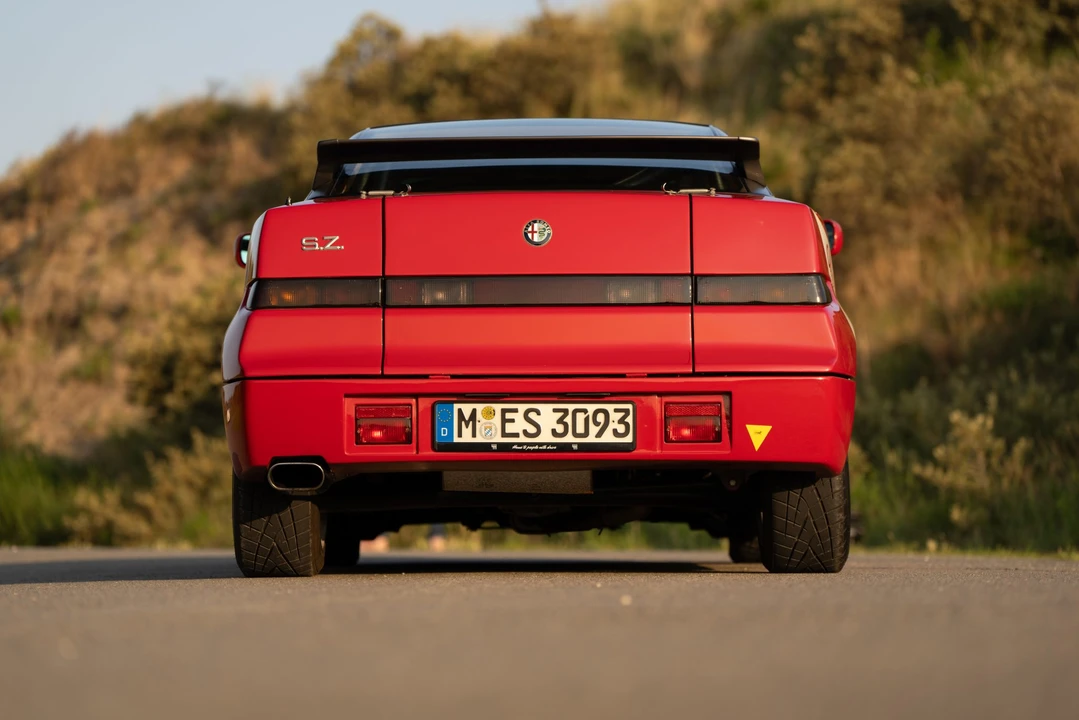 1993 Alfa Romeo SZ - Image 14 of 31