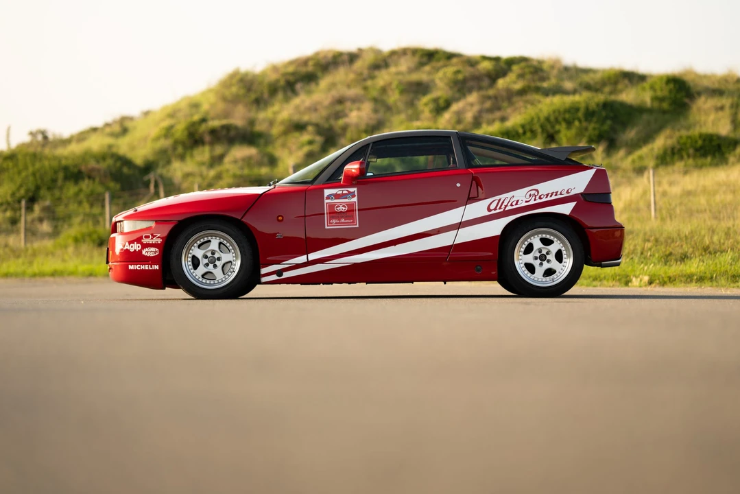 1993 Alfa Romeo SZ - Image 19 of 31