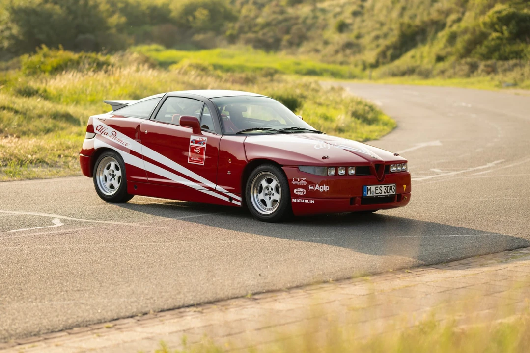1993 Alfa Romeo SZ - Image 2 of 31