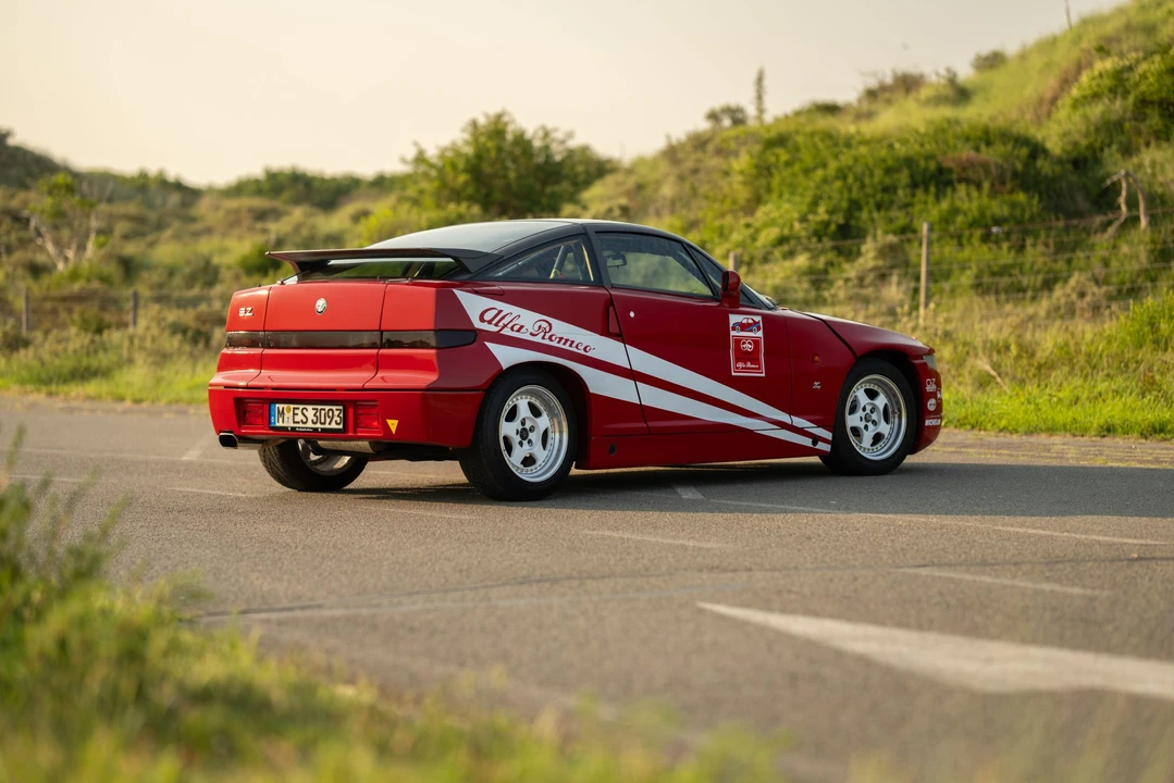 1993 Alfa Romeo SZ - Image 6 of 31