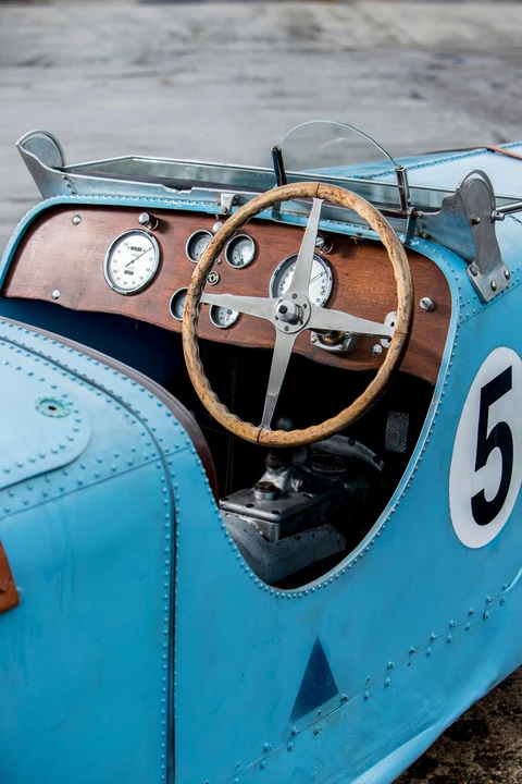 Bugatti - Image 15 of 31