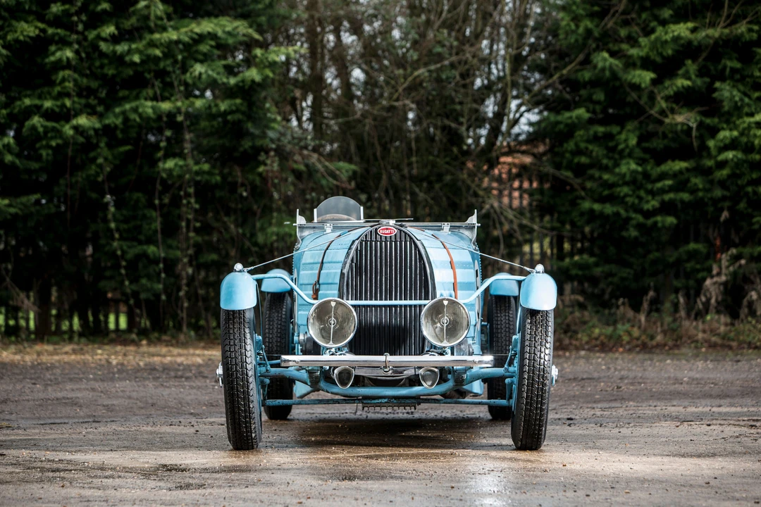 Bugatti - Image 7 of 31